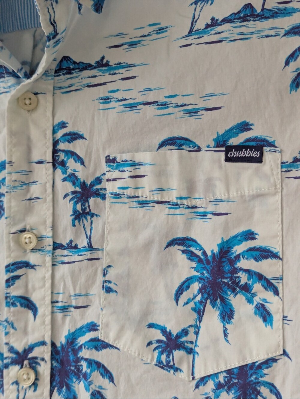 Chubbies Men M White Blue Palm Tree AOP Button Up Weekender Shirt 21x30 Tropical - Picture 7 of 9